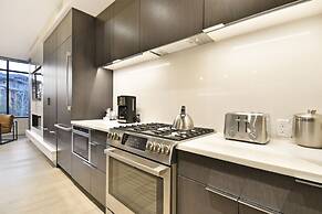 Ski in/out Modern 2BR Residence in Canyons Village by RedAwning - Save