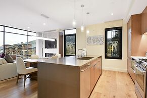 Luxurious 1 BR in Canyons Village-Ski in/ski out! by RedAwning - Save 