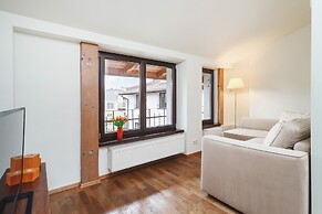 Amaretto Apartment Cracow by Renters