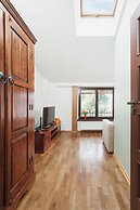 Amaretto Apartment Cracow by Renters