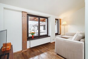 Amaretto Apartment Cracow by Renters