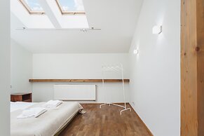 Amaretto Apartment Cracow by Renters