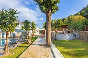 Bella Foresta Villa 2 Ixia