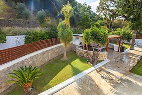 Bella Foresta Villa 2 Ixia