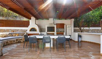 Bella Foresta Villa 2 Ixia