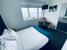 Based by the Lake - Hostel