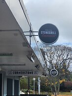 Based by the Lake - Hostel