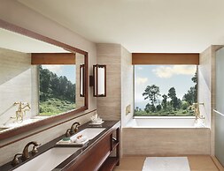 Taj Chia Kutir Resort & Spa Darjeeling