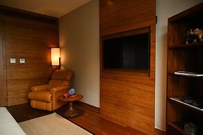 Taj Chia Kutir Resort & Spa Darjeeling