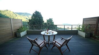 Taj Chia Kutir Resort & Spa Darjeeling