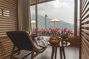 Taj Chia Kutir Resort & Spa Darjeeling