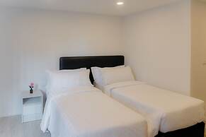 The Rizin Hotel Phratumnak