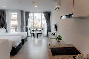 The Rizin Hotel Phratumnak