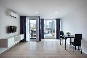 The Rizin Hotel Phratumnak