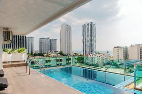 The Rizin Hotel Phratumnak