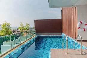 The Rizin Hotel Phratumnak