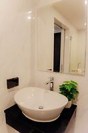 The Rizin Hotel Phratumnak