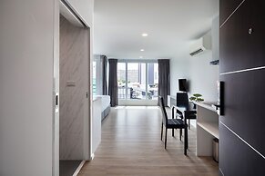 The Rizin Hotel Phratumnak