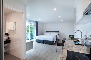 The Rizin Hotel Phratumnak