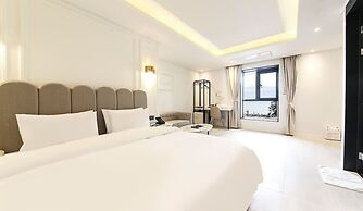 Hotel Moment SongJeong