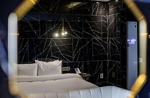 Hotel Moment SongJeong