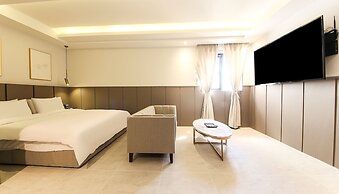 Hotel Moment SongJeong