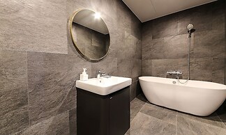 Hotel Moment SongJeong