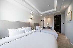 Hotel Moment SongJeong