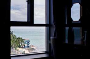 Hotel Moment SongJeong