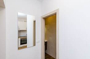 Apartment Moon River