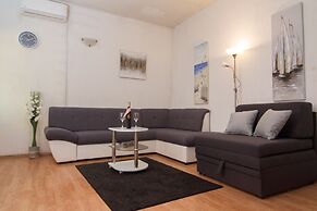 Apartment Studio Vedran