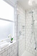 Urban Chic - Shaftesbury