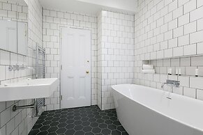 Urban Chic - Shaftesbury