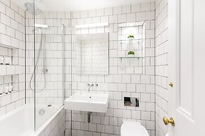 Urban Chic - Shaftesbury