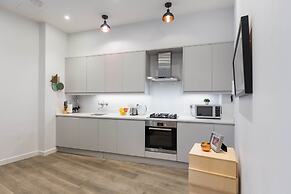 Urban Chic - Rathbone