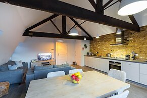 Urban Chic - Rathbone