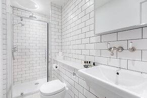 Urban Chic - Rathbone