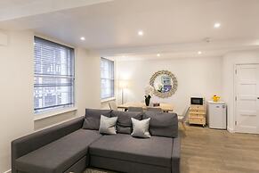 Urban Chic - Rathbone