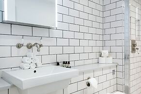 Urban Chic - Rathbone