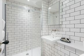 Urban Chic - Rathbone