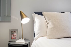 Urban Chic - Rathbone