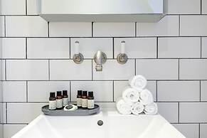 Urban Chic - Rathbone