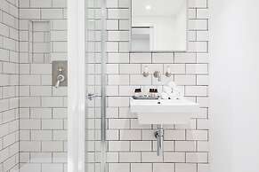 Urban Chic - Rathbone