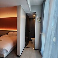 Hound Hotel Busan Station