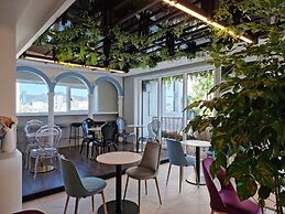 Hound Hotel Busan Station