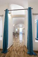 Church & Cave - Santorini Private Residences