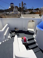 Church & Cave - Santorini Private Residences