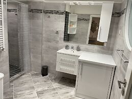 Fancy Westpark 2 Residence Lake View W7