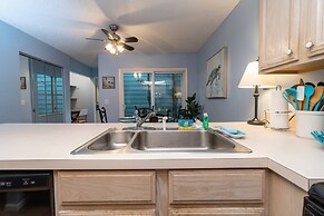 New Smyrna Beach Townhouse/flagler Ave/beach/walk Everywhere and Pet F