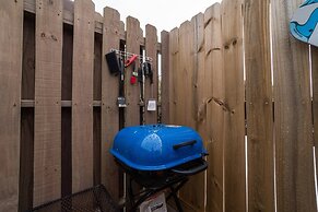 New Smyrna Beach Townhouse/flagler Ave/beach/walk Everywhere and Pet F